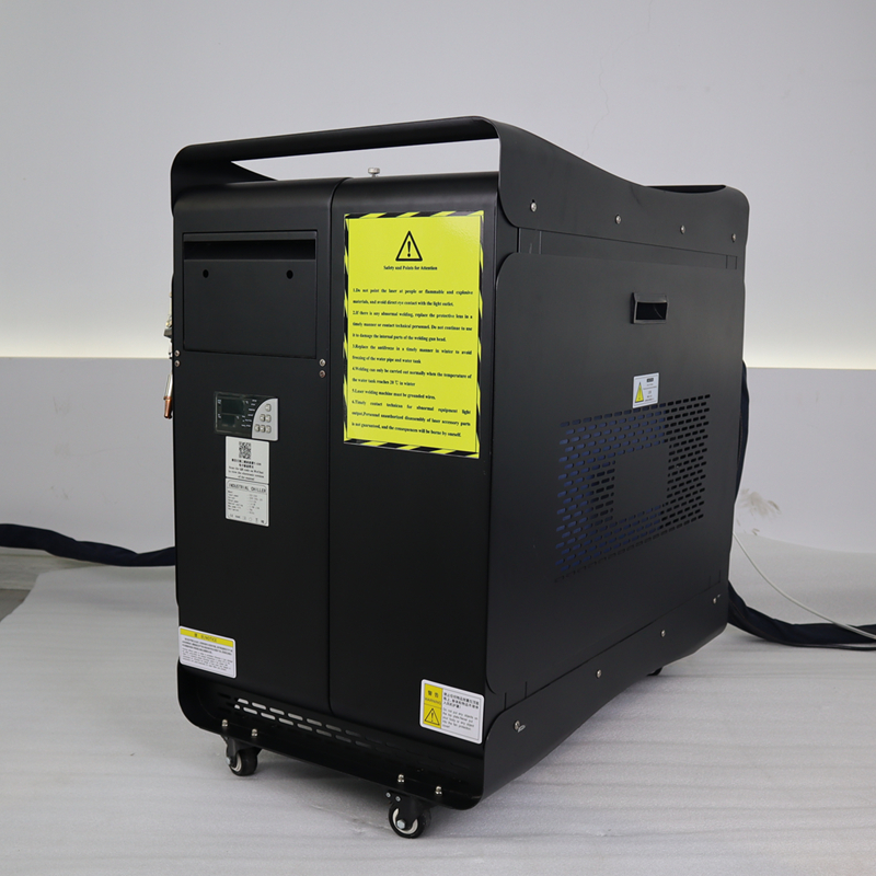 1500W 2000W 3000W Fiber Laser  - مراجعة Industrial Laser Metal Cutting Machine وسعره