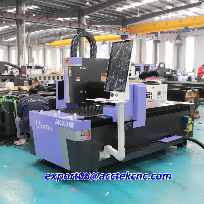 CE Certified Small Size Fiber  - مراجعة Industrial Laser Cutter For Metal وسعره