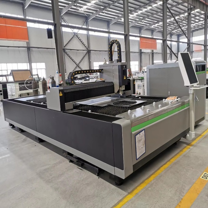 Fiber Laser Cutting Machine CE - مراجعة Industrial Laser Cutter For Metal وسعره